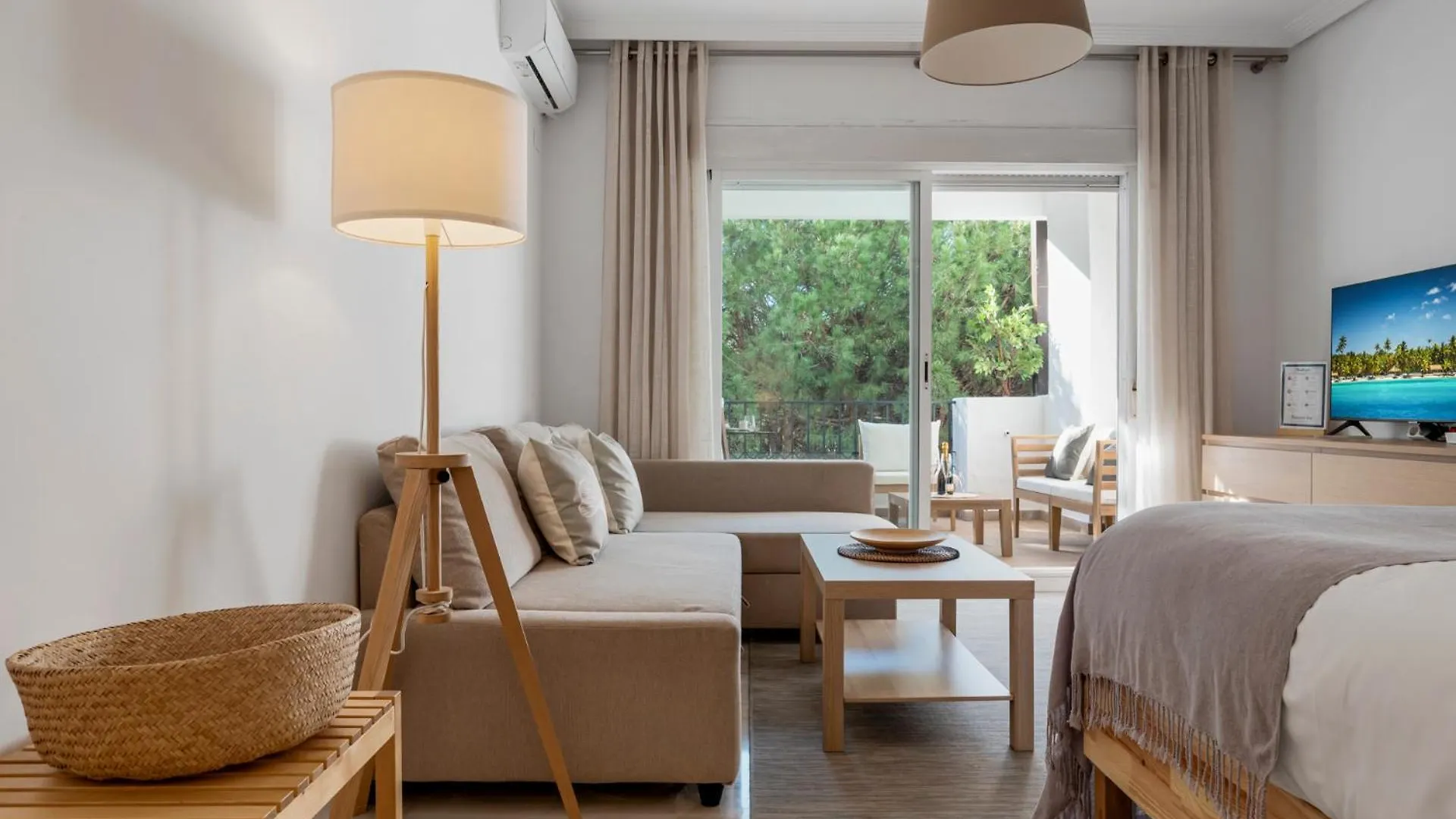 Apartment Confortable Estudio En Medina Garden Ref 332 Marbella Spain