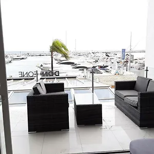 136 A First Line Sleeps 6 Marbella